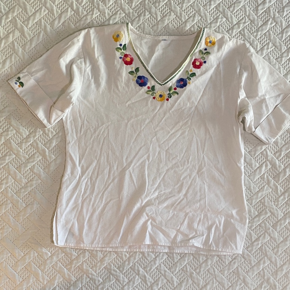 Women’s White Floral Embroidered White Top Beautiful Custom Summer